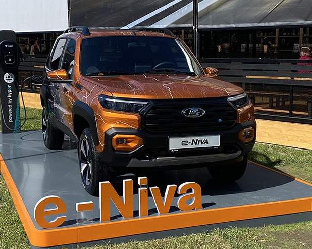АвтоВАЗ представил электрическую «e-Niva Travel».</p>
<p>Что нового в электрокаре-внедорожнике